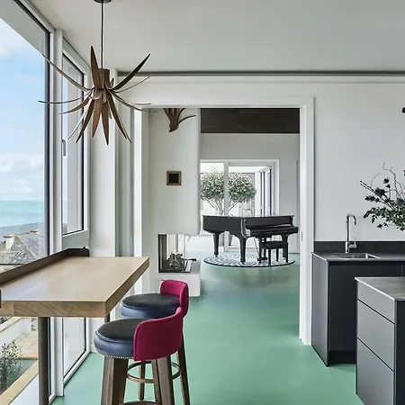 Cliff Beach House * Ardmore (Waterford)